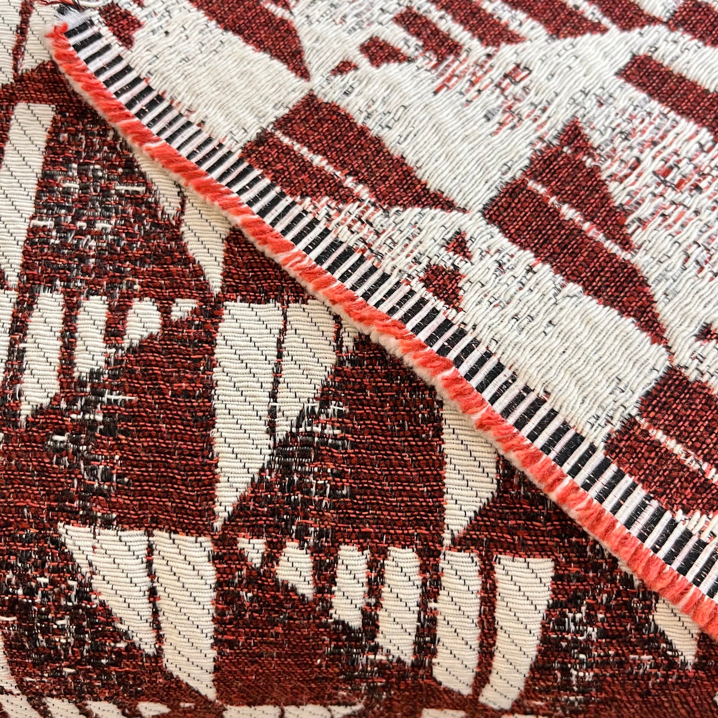 Tissu - Jacquard bordeau (par 10 cm)