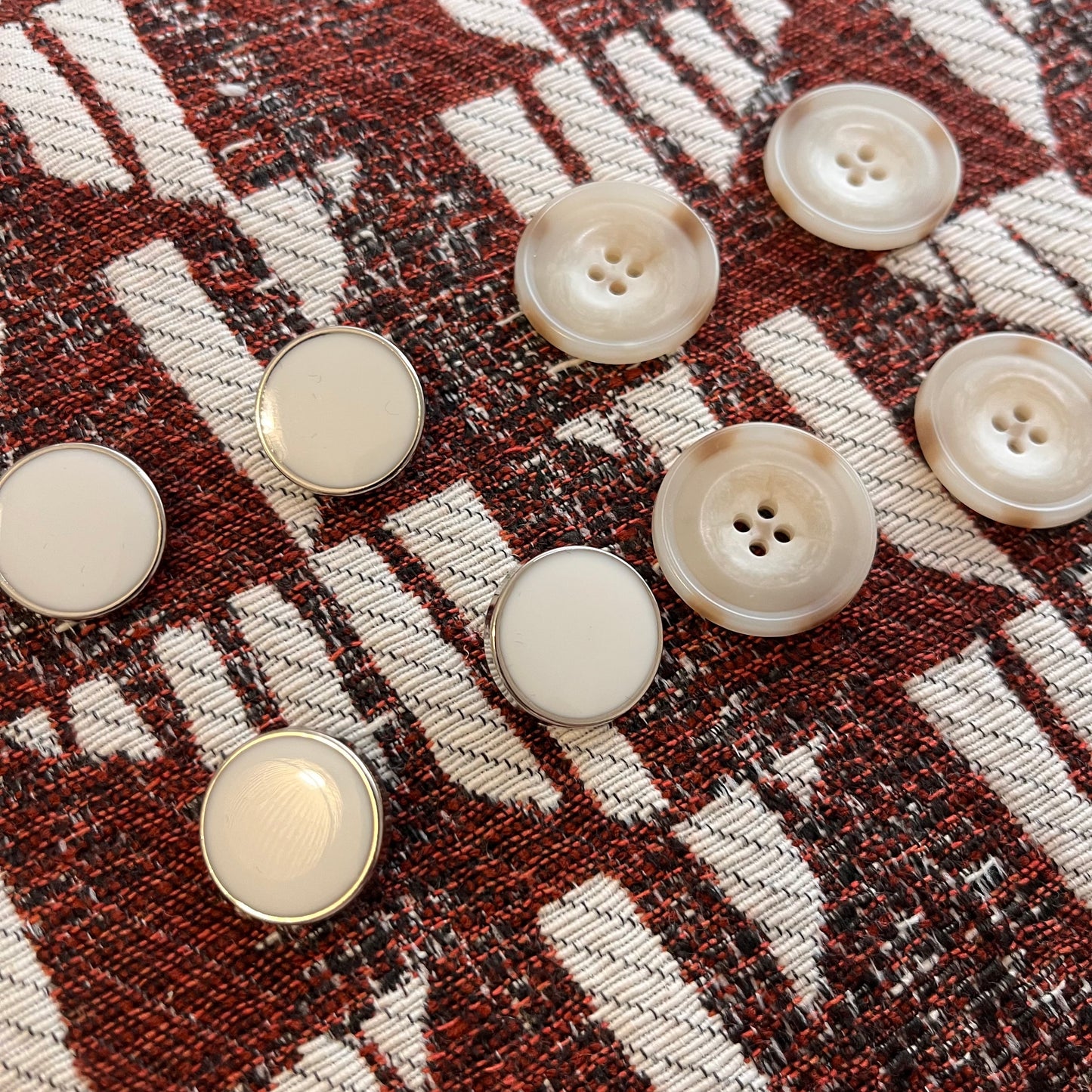 Tissu - Jacquard bordeau (par 10 cm)