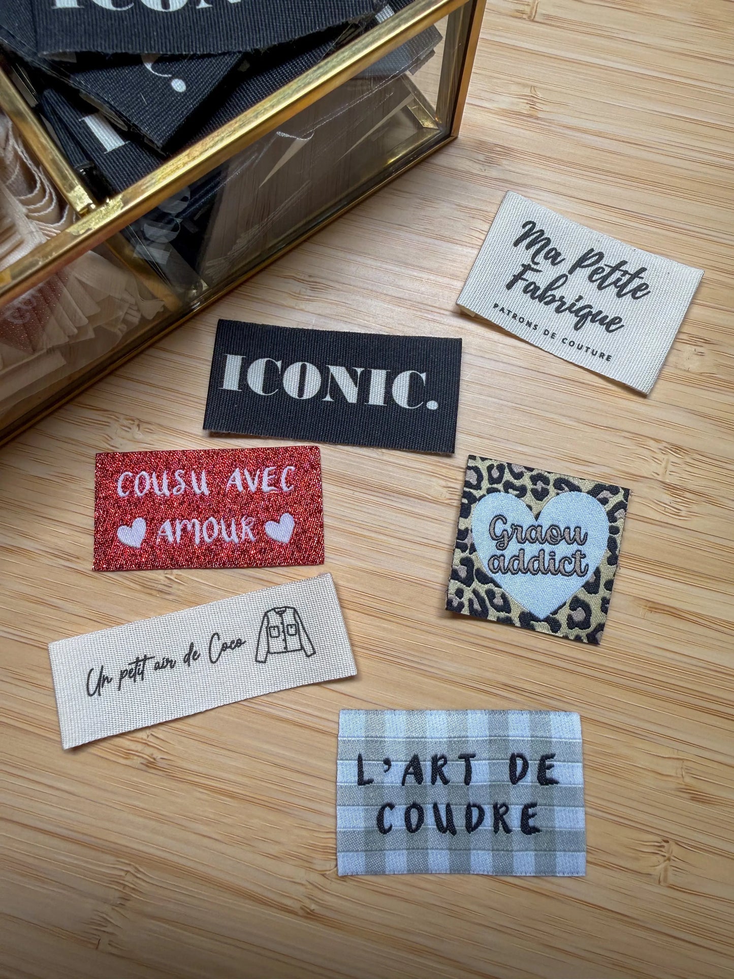 Pack de 6 ou 8 étiquettes à coudre (à l'unité)