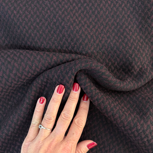 Tissu - lainage chevron bordeaux et noir pour manteau (par 10cm)