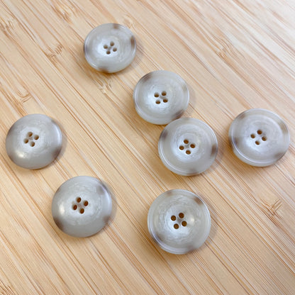 Boutons en résine écru - 2,5 cm (à l’unité)