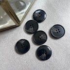 Boutons en résine noir tachetés plats - 2,5 cm (à l’unité) - Ma Petite Fabrique - Patrons de couture