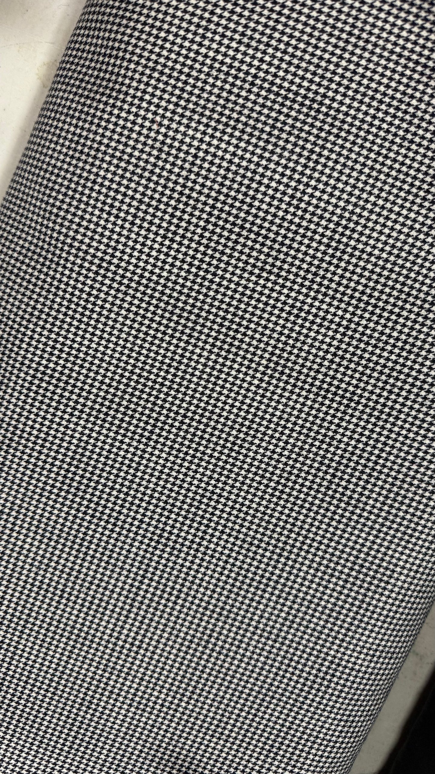 Tissu - Tweed de laine pied de puce noir et blanc (par 10cm)