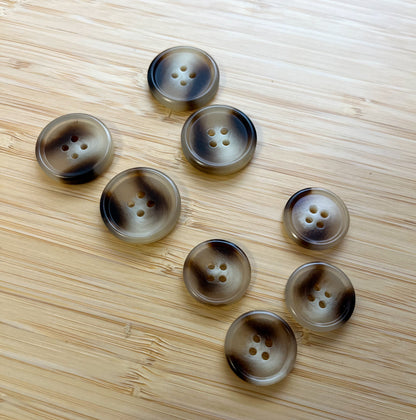 Boutons en résine marbrés beige et marron - 2,5 ou 2 cm (à l’unité)