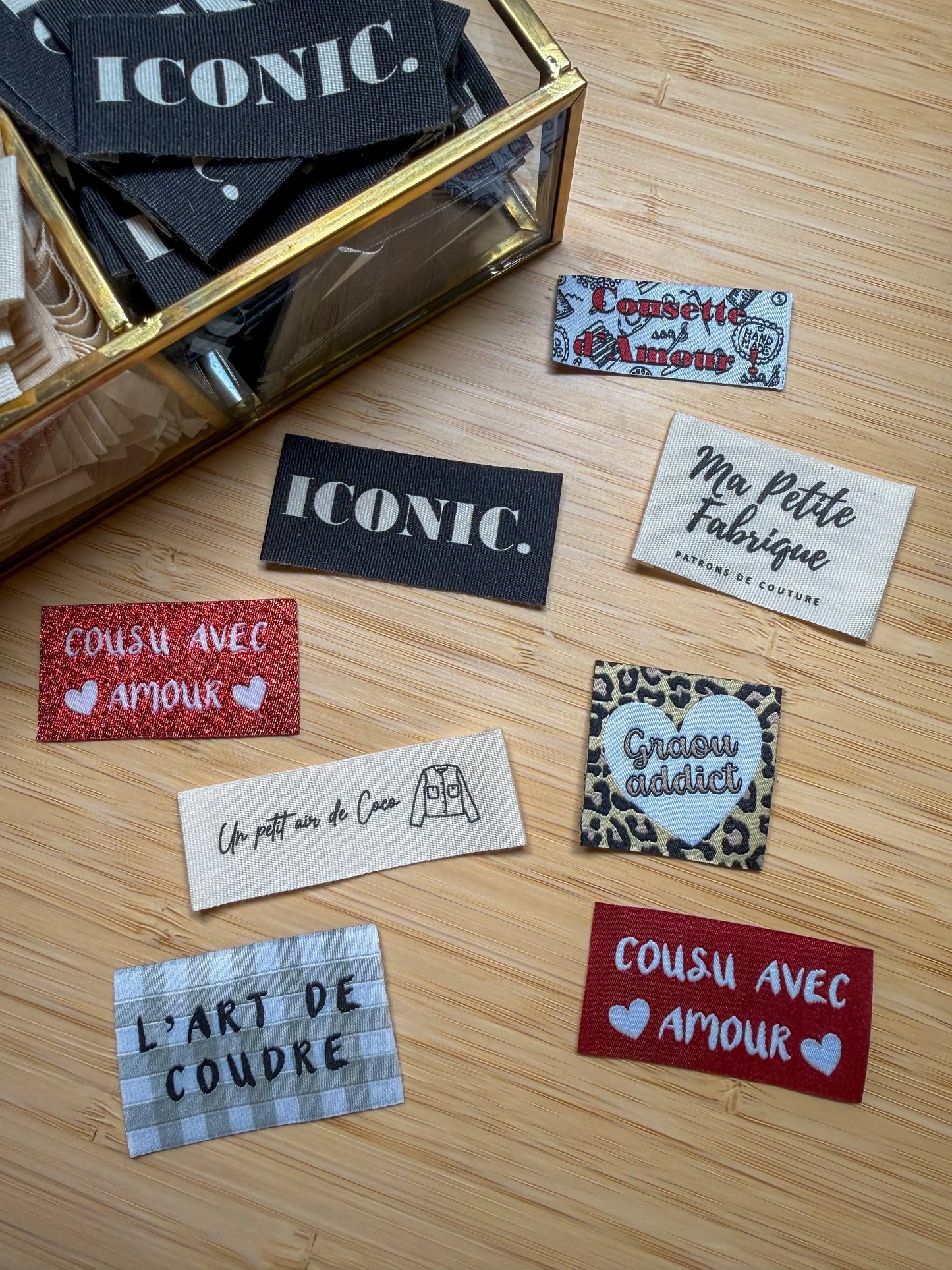 Pack de 6 ou 8 étiquettes à coudre (à l'unité)