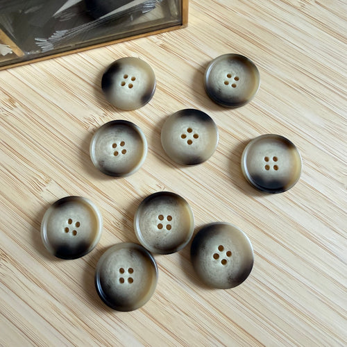 Boutons en résine sable et marron - 2 ou 2,5 cm (à l’unité) - Ma Petite Fabrique - Patrons de couture