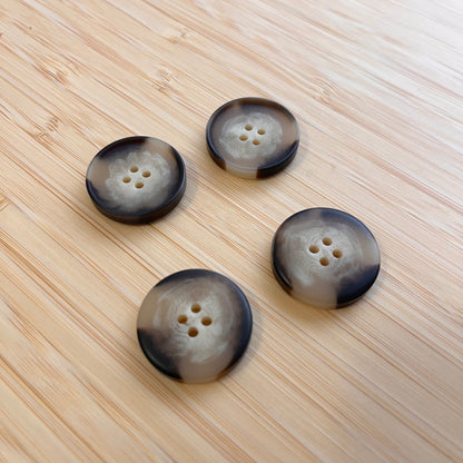 Boutons en résine beige et marron mate - 2,5 cm (à l’unité)